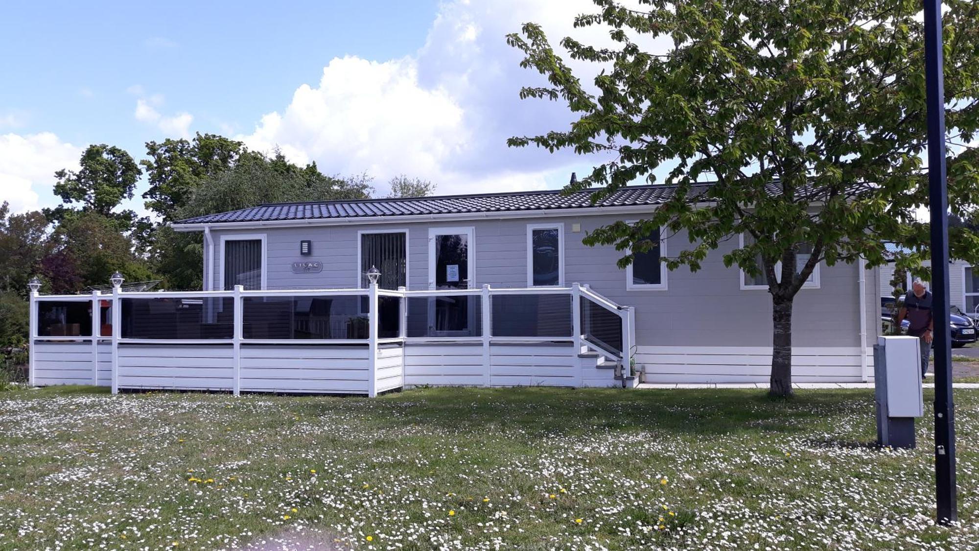 Luxury 6 Berth Lodge At Quince 10 Ferndown Exterior foto