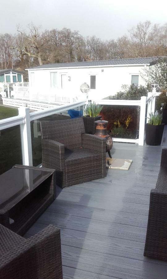 Luxury 6 Berth Lodge At Quince 10 Ferndown Exterior foto