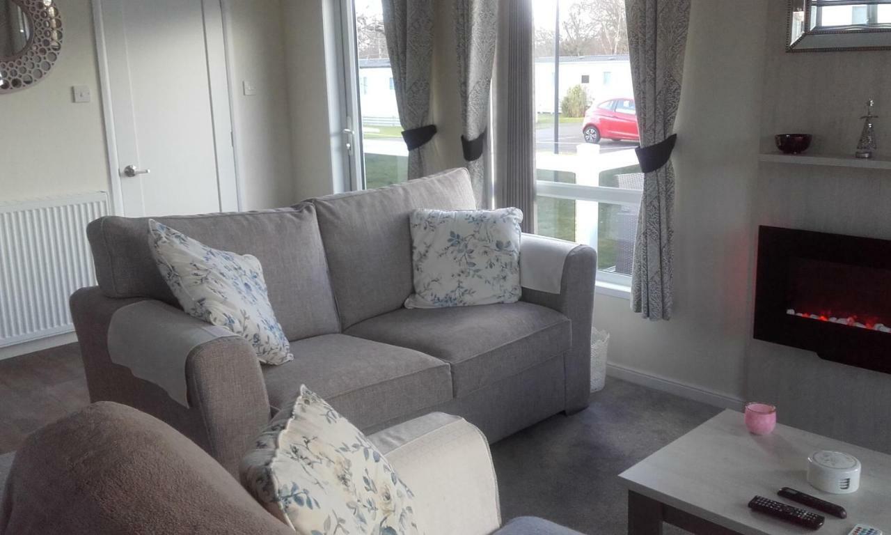 Luxury 6 Berth Lodge At Quince 10 Ferndown Exterior foto